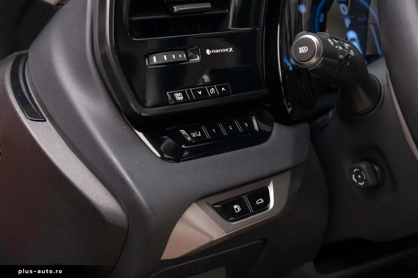 Lexus RX450H  Luxury Mark Levinson