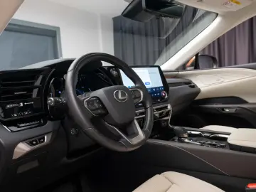 Lexus RX450H  Luxury Mark Levinson