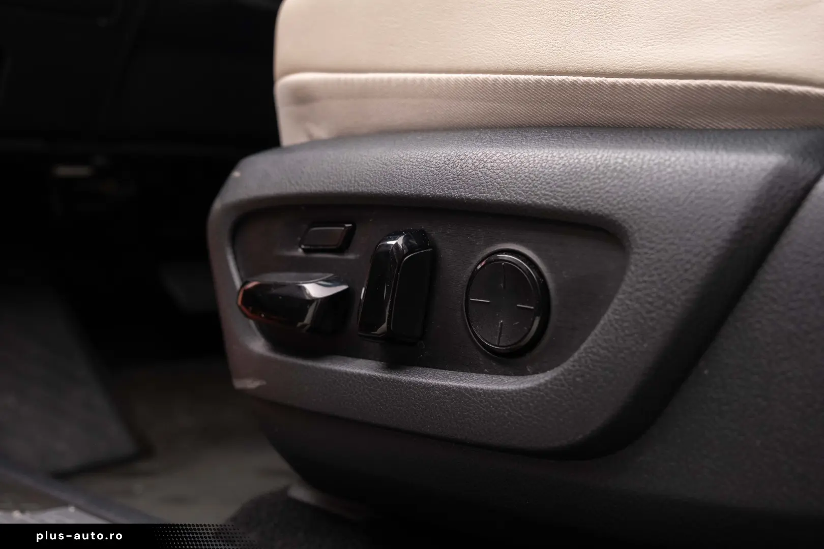 Lexus RX450H  Luxury Mark Levinson