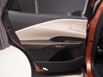 Lexus RX450H  Luxury Mark Levinson
