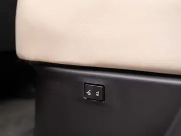 Lexus RX450H  Luxury Mark Levinson