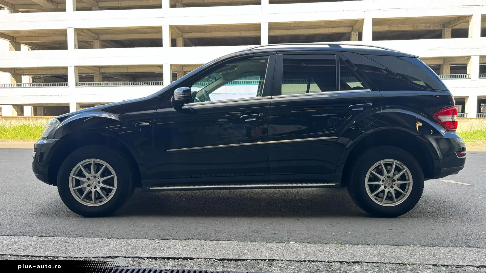 Mercedes-Benz ML 300 CDI 4 MATIC - Rate frara avans!