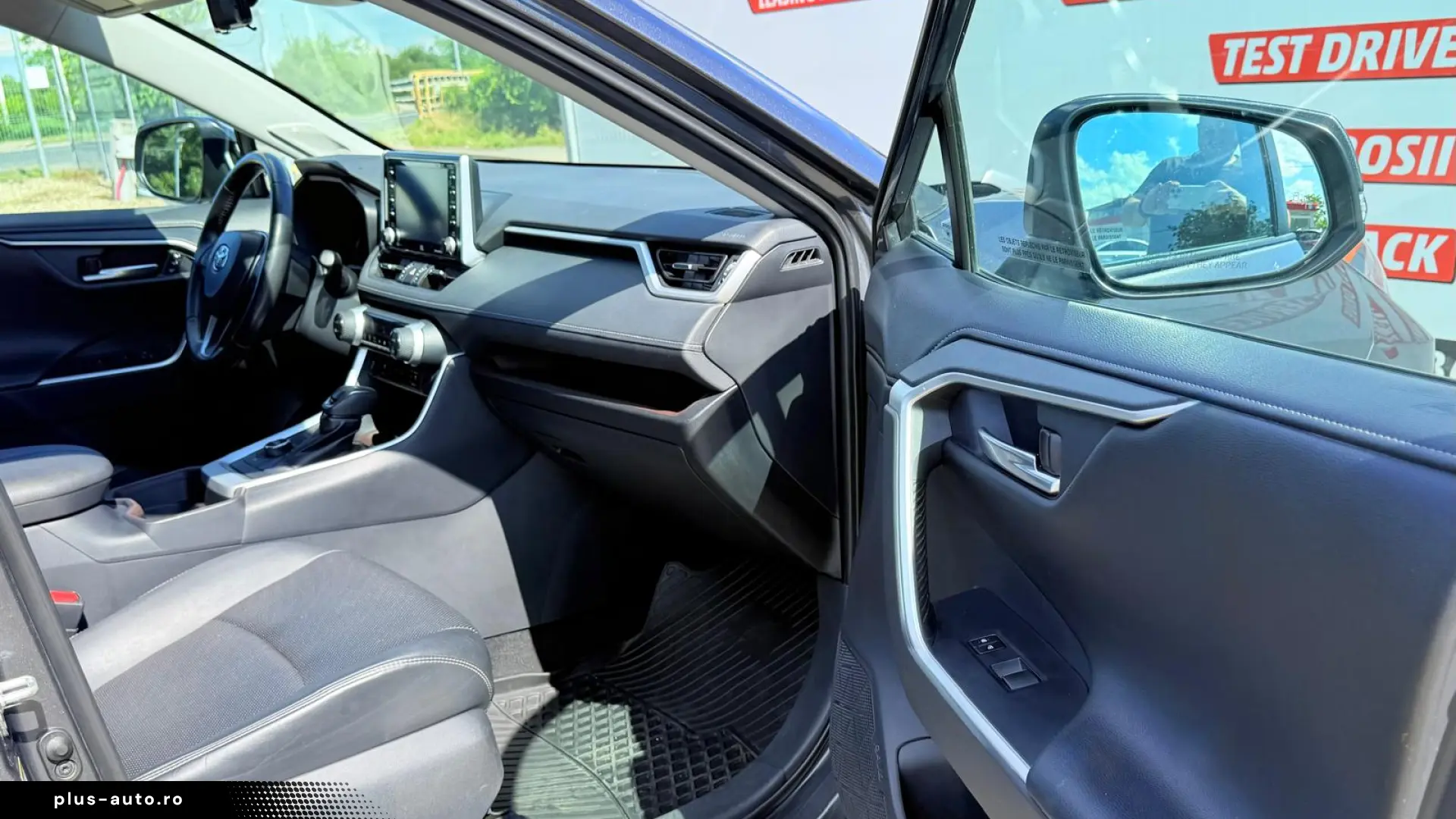 TOYOTA RAV4 2019 — imagine 16