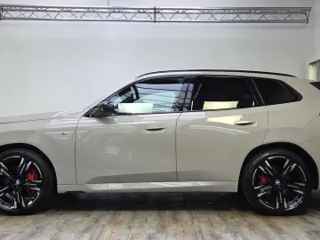 BMW X3 M50 Pro Pano AHK 21Zoll Sitzlüftung ACC 360
