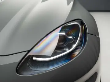 Aston Martin DBX 707