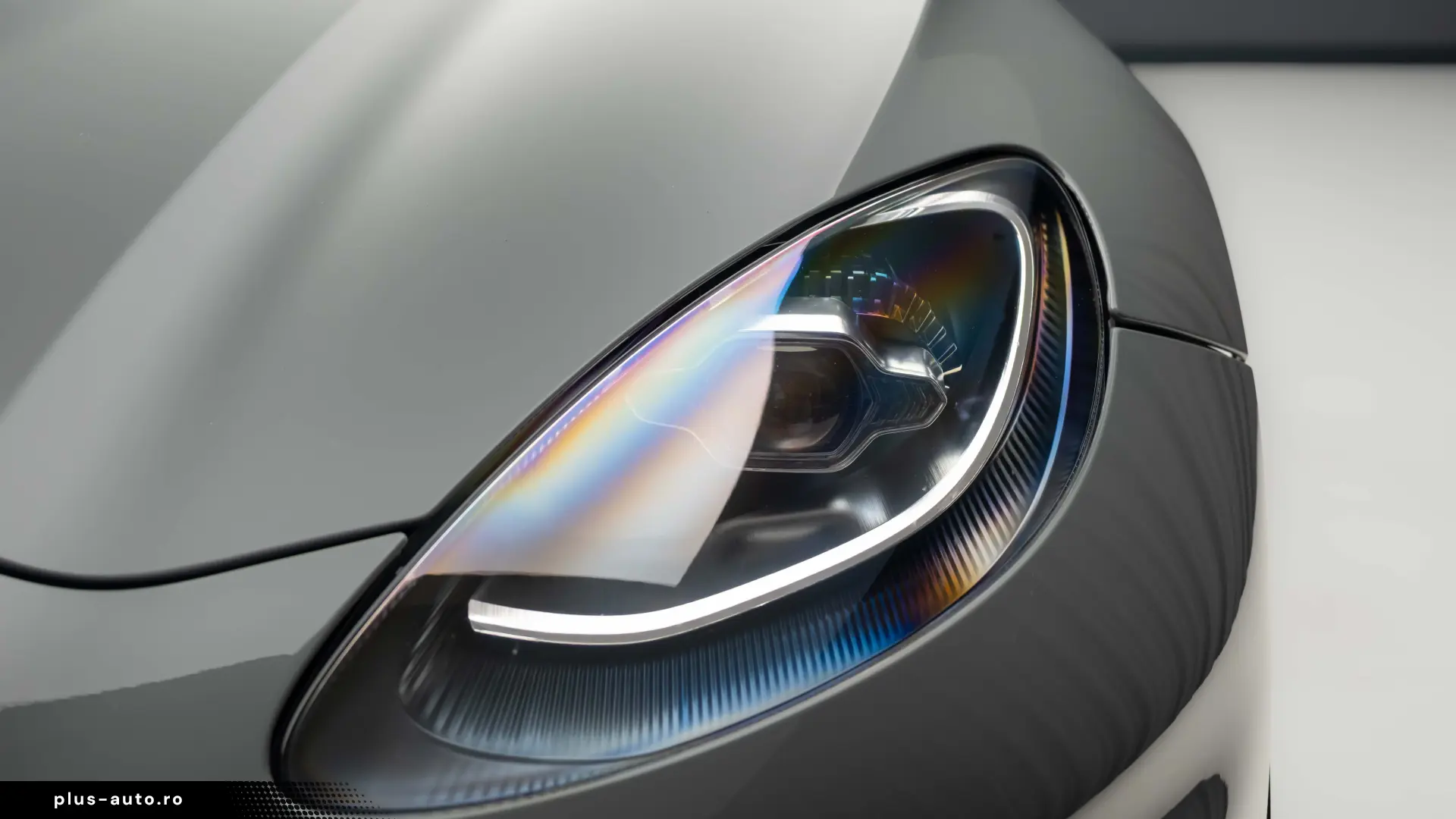 Aston Martin DBX 707