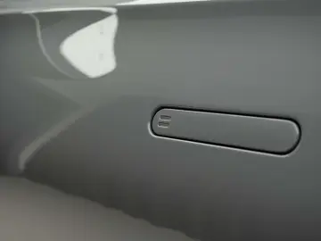 Aston Martin DBX 707