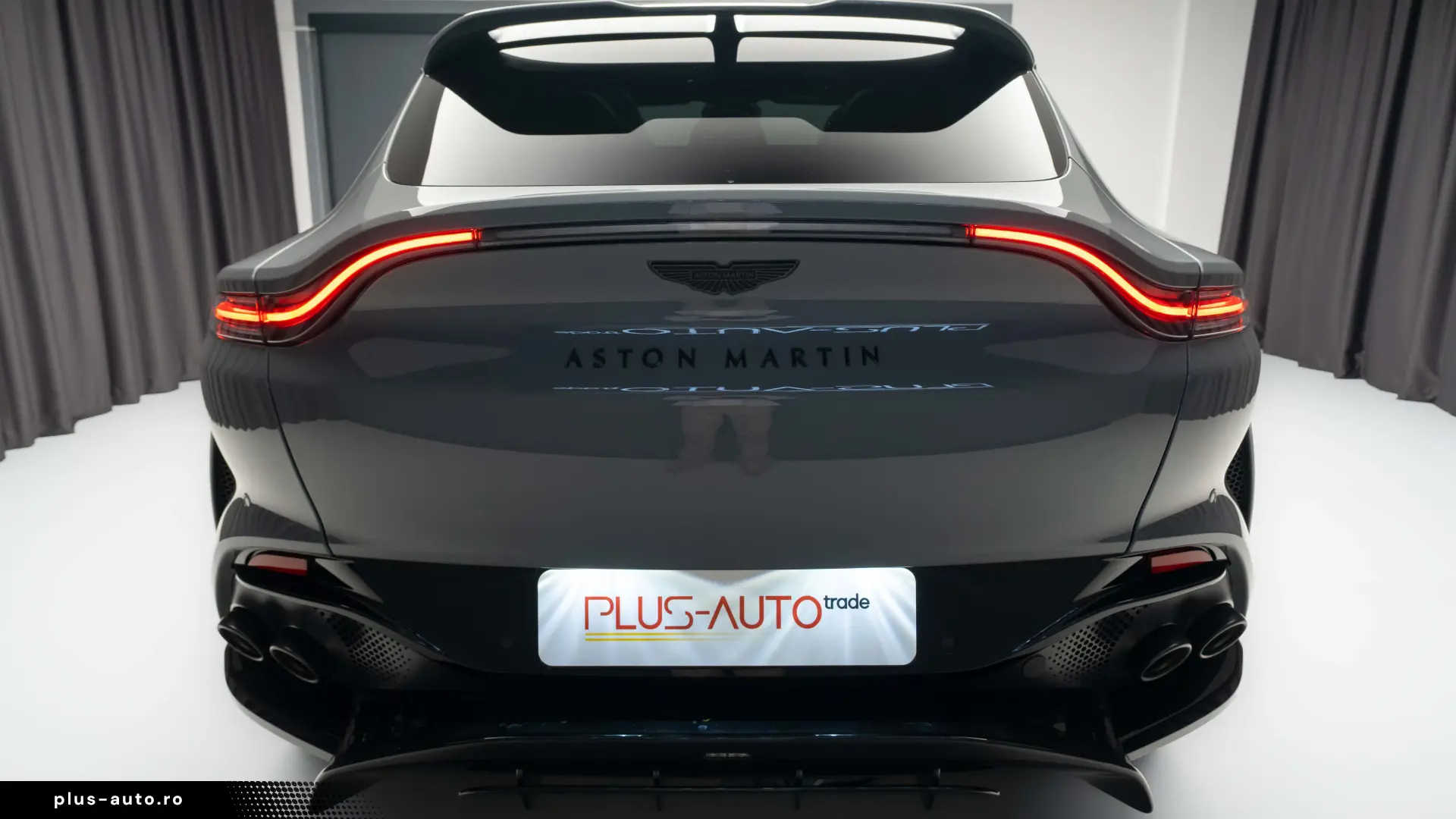 Aston Martin DBX 707