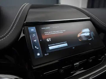 Aston Martin DBX 707