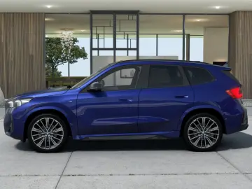 BMW X1 20d xDr M SPORT Ada.LED AHK Da  KomfZu Kamera