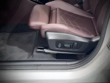 BMW X1 20d xDrive M-Sport Massage LED Pano Navi