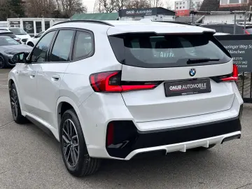 BMW X1 23d xDrive M-Sport Navi AHK ACC Leder