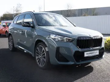 BMW X1 xDrive 23d M-Sport AHK HUD 360  LED ACC NAVI