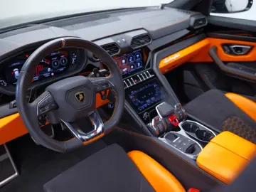 LAMBORGHINI Urus 4.0 V8 Graphite Capsule  BTW Massage PPF Fa