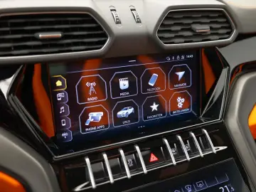 LAMBORGHINI Urus 4.0 V8 Graphite Capsule  BTW Massage PPF Fa