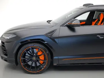 LAMBORGHINI Urus 4.0 V8 Graphite Capsule  BTW Massage PPF Fa