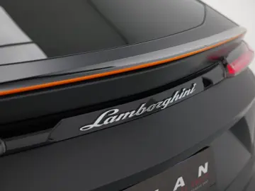 LAMBORGHINI Urus 4.0 V8 Graphite Capsule  BTW Massage PPF Fa