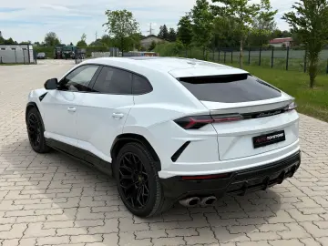 LAMBORGHINI Urus MY2022  Pano  B&O  HUD  Akrapovic  Massage