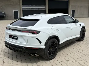 LAMBORGHINI Urus MY2022  Pano  B&O  HUD  Akrapovic  Massage
