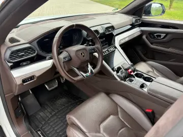 LAMBORGHINI Urus MY2022  Pano  B&O  HUD  Akrapovic  Massage