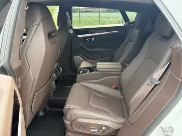 LAMBORGHINI Urus MY2022  Pano  B&O  HUD  Akrapovic  Massage