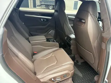 LAMBORGHINI Urus MY2022  Pano  B&O  HUD  Akrapovic  Massage