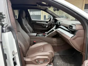 LAMBORGHINI Urus MY2022  Pano  B&O  HUD  Akrapovic  Massage