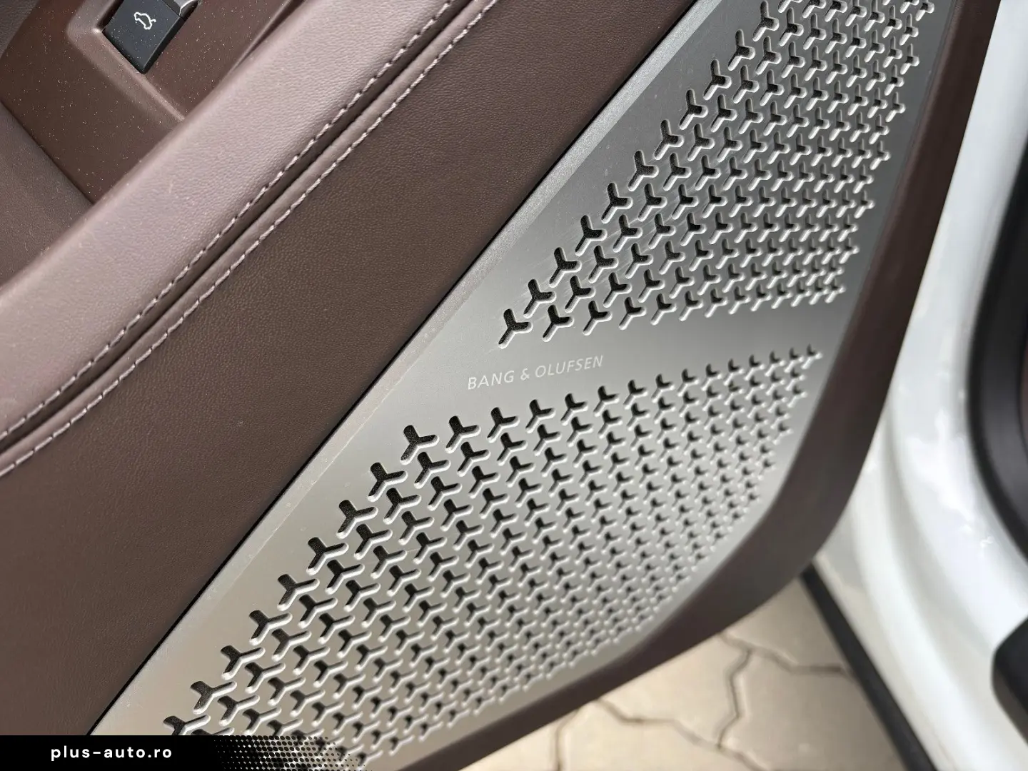 LAMBORGHINI Urus MY2022  Pano  B&O  HUD  Akrapovic  Massage
