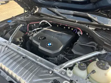 BMW X3 20d xDrive AHK Panodach Navi Harman Kardon