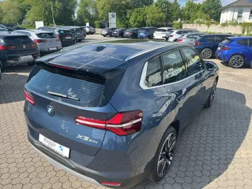 BMW X3 20d xDrive AHK Panodach Navi Harman Kardon