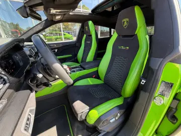 LAMBORGHINI URUS 4.0 V8  PEARL CAPSULE EDITION  B&O 3D