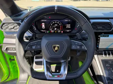 LAMBORGHINI URUS 4.0 V8  PEARL CAPSULE EDITION  B&O 3D
