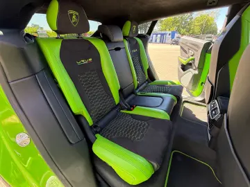 LAMBORGHINI URUS 4.0 V8  PEARL CAPSULE EDITION  B&O 3D