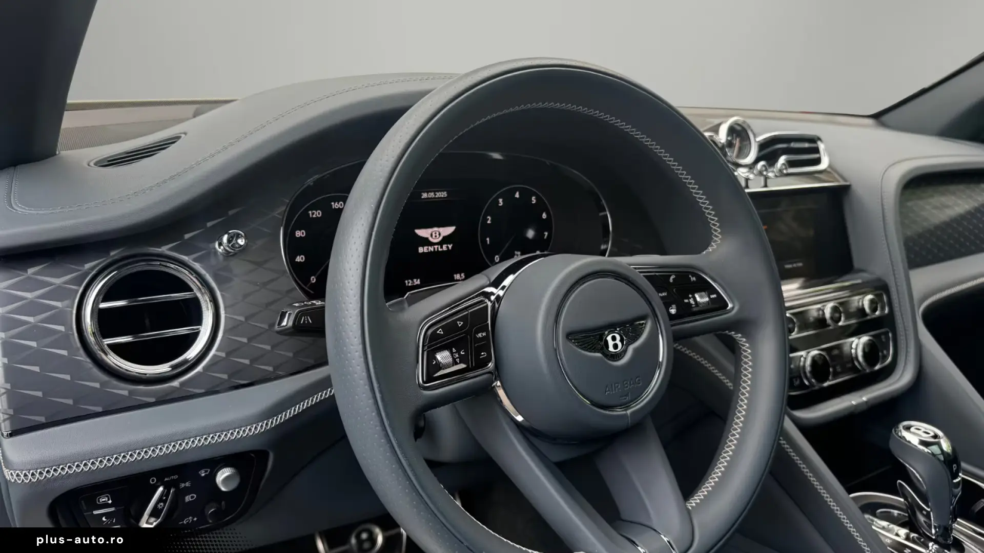Bentley Bentayga V8 -1.HAND-BLACKLINE - BENTLEY BERLIN -