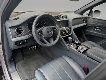 Bentley Bentayga V8 -1.HAND-BLACKLINE - BENTLEY BERLIN -