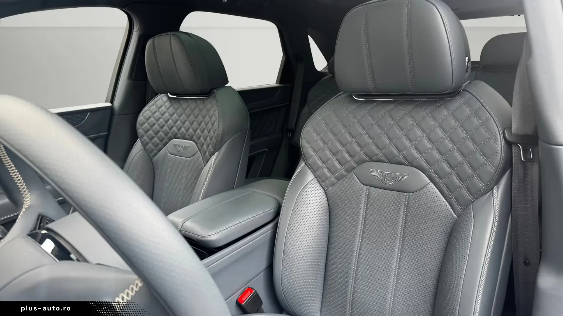 Bentley Bentayga V8 -1.HAND-BLACKLINE - BENTLEY BERLIN -