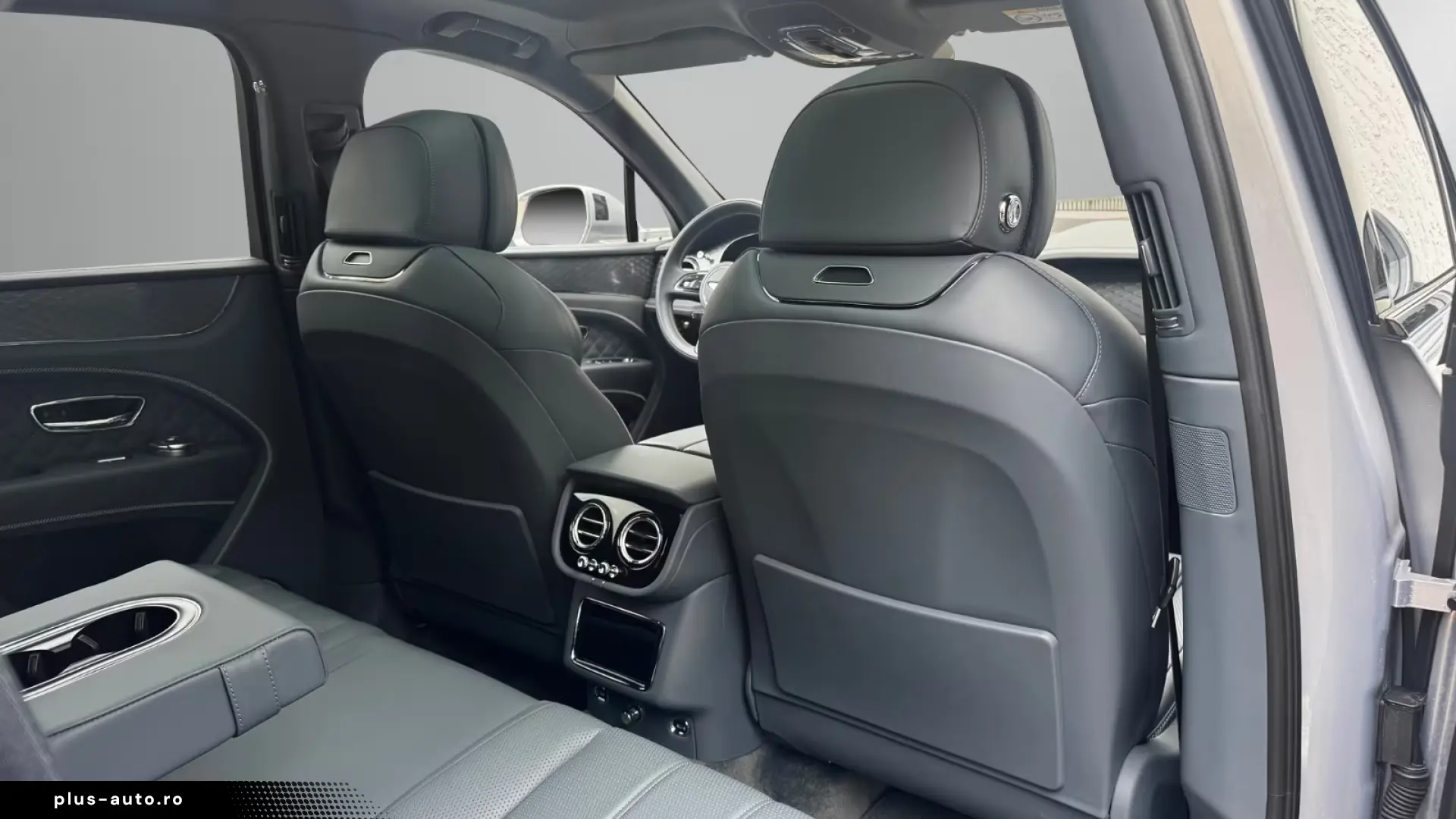 Bentley Bentayga V8 -1.HAND-BLACKLINE - BENTLEY BERLIN -