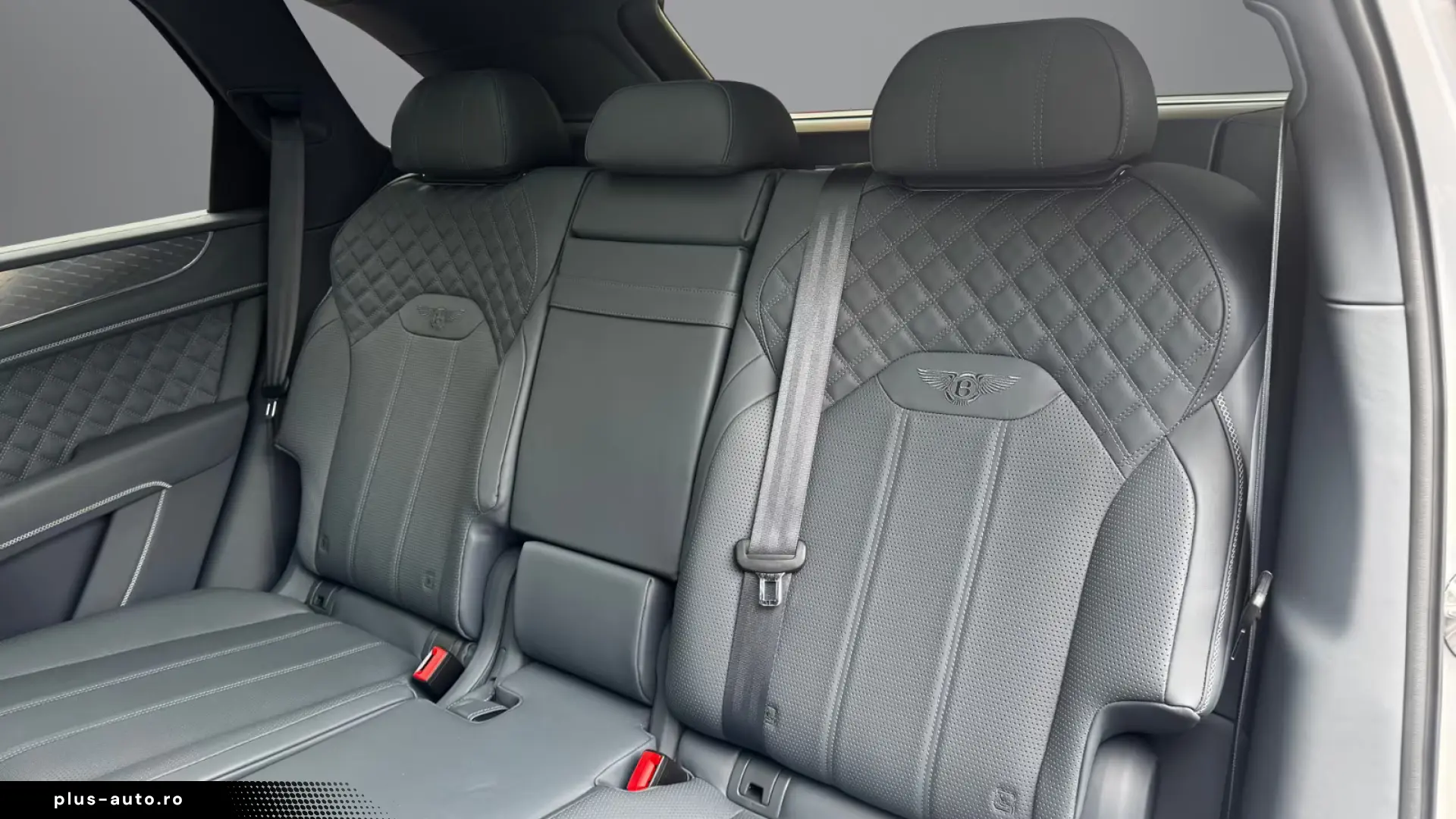 Bentley Bentayga V8 -1.HAND-BLACKLINE - BENTLEY BERLIN -