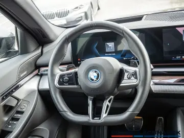 BMW 550e xDrive M-Sport 360 KAM H K SITZBELÜFTUNG