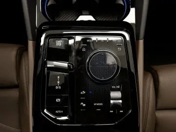 BMW 550e xDrive Lim. M Sportpaket B&W Drivingass. Pr