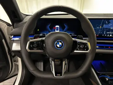 BMW 550e xDrive Lim. M Sportpaket B&W Drivingass. Pr