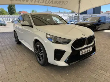 BMW X2 xDrive20d    M Sport LED LC Plus AHK Kamera M