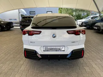 BMW X2 xDrive20d    M Sport LED LC Plus AHK Kamera M