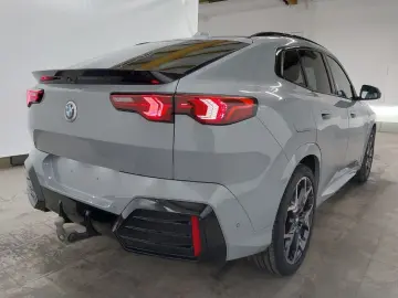 BMW X2 20d xDrive M Sport AHK HEADUP PANO 360  ACC