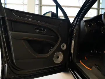 Bentley Bentayga V8