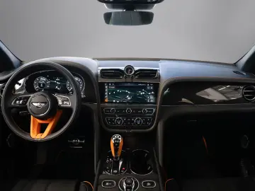 Bentley Bentayga V8
