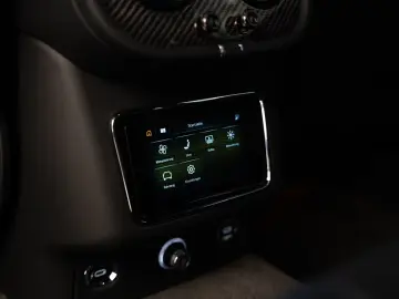 Bentley Bentayga V8