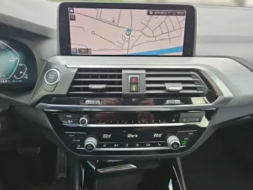 BMW X3 xDrive 30e M Sport NAVI DAB LiveCockpit LED