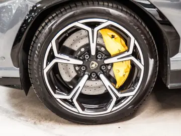 LAMBORGHINI Urus 4.0 V8 Autom.