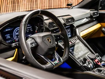 LAMBORGHINI Urus 4.0 V8 Autom.